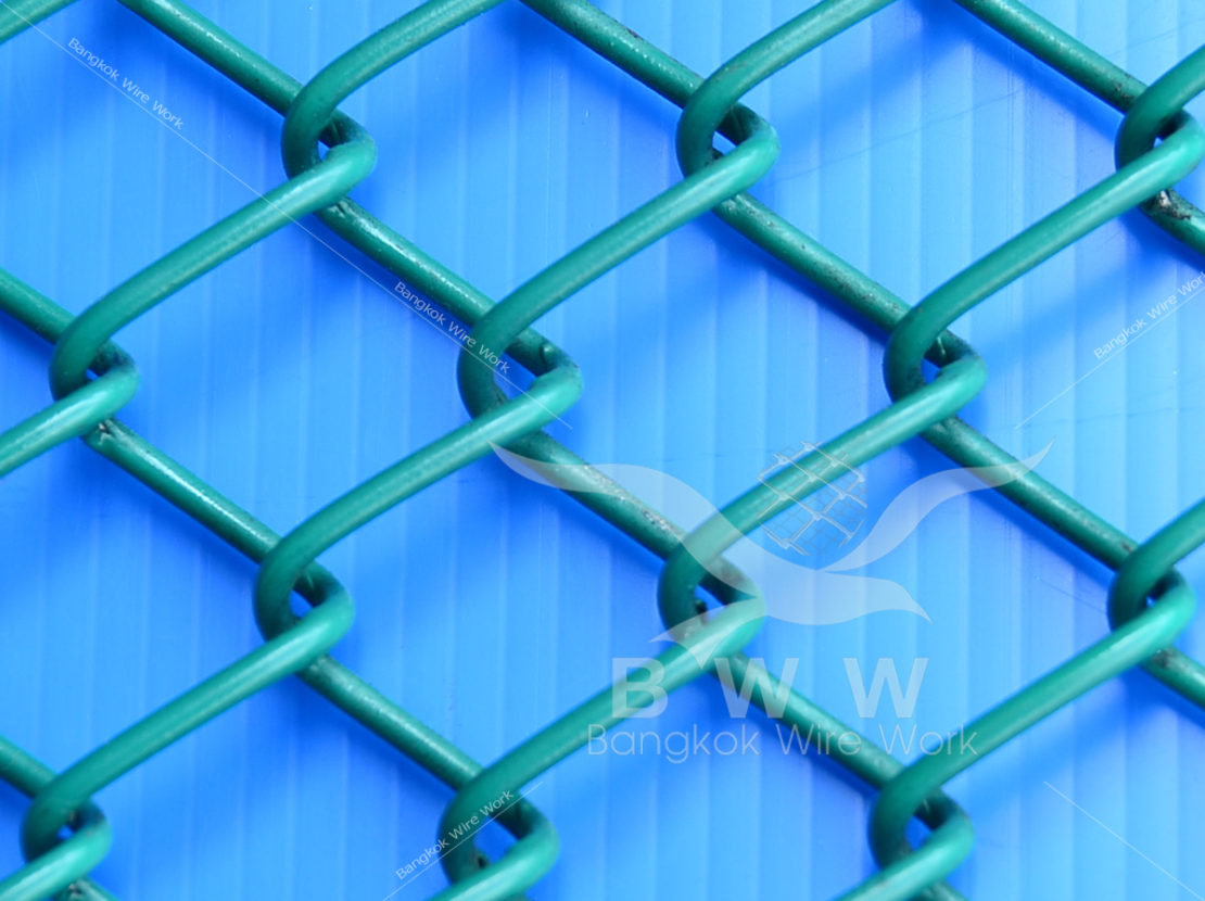 ตาข่ายพลาสติก PVC vs PE — บริษัท กรุงเทพ ไวร์เวิร์ค จำกัด